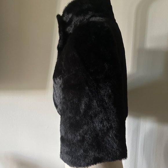 Ladies Black Faux Fur Cropped Jacket - Picture 3 of 9